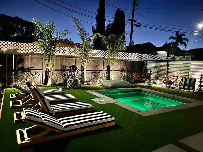 SD Spool Oasis-4 BR, 3 BA, Sleeps 15| Free Parking - Image 1
