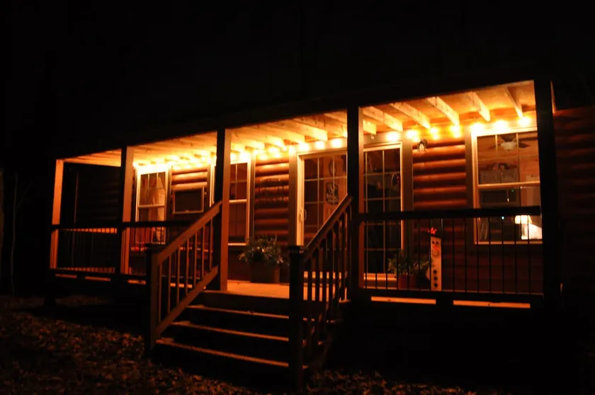 Lit'l Bit O' Heaven- Rocky Top Lodge - Image 1