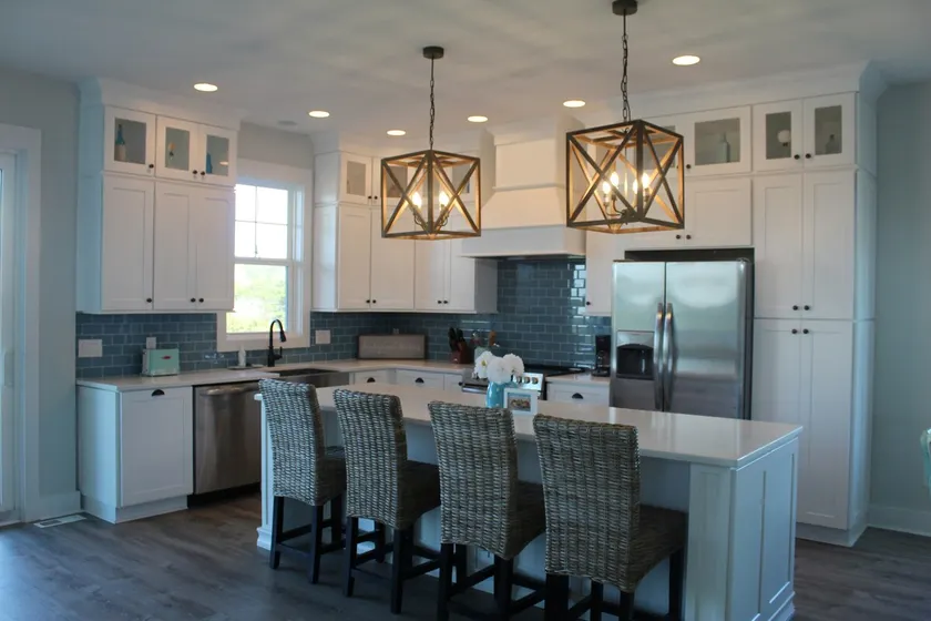 Gorgeous Marsh Views and 2 Blocks from the beach! - Image 1