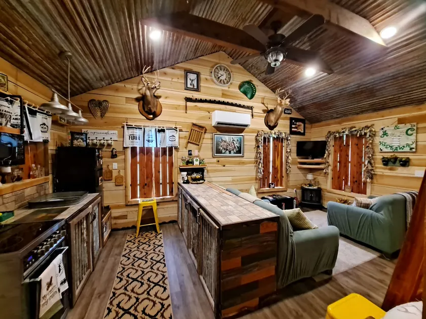 A & C Hideaway on the creek in West Point, TN - Image 1