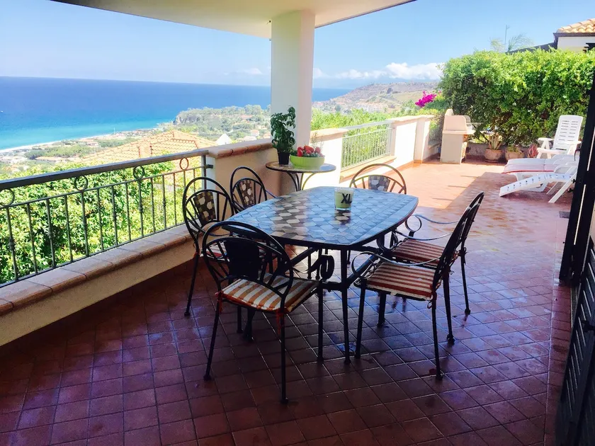Private Villa: 180° views of Stromboli & Tropea - Image 1