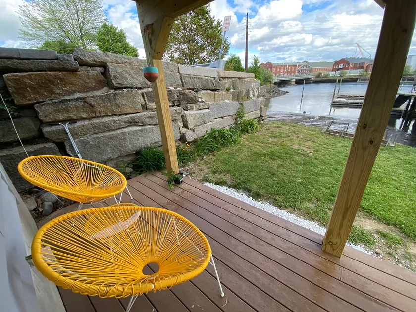 Heart of Kittery Foreside, Waterfront Apartment - Image 1