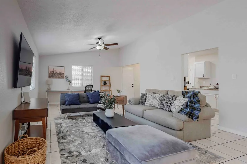 Cheerful 4-bedroom - Image 1