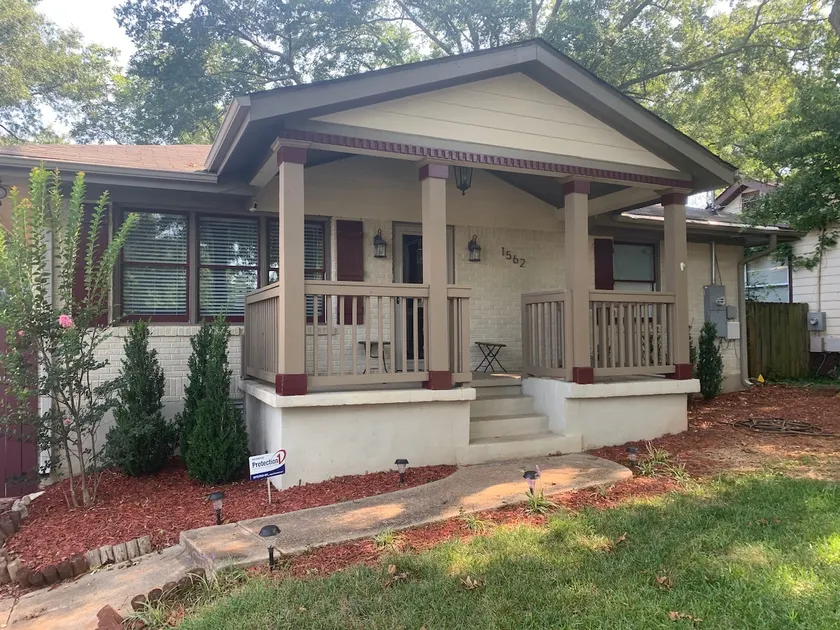 Charming Modern Home near downtown Atlanta - Image 1