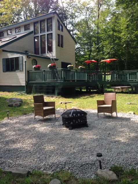 End Street, Virtual Reality PS4, Wifi, Firepit,BBQ - Image 1