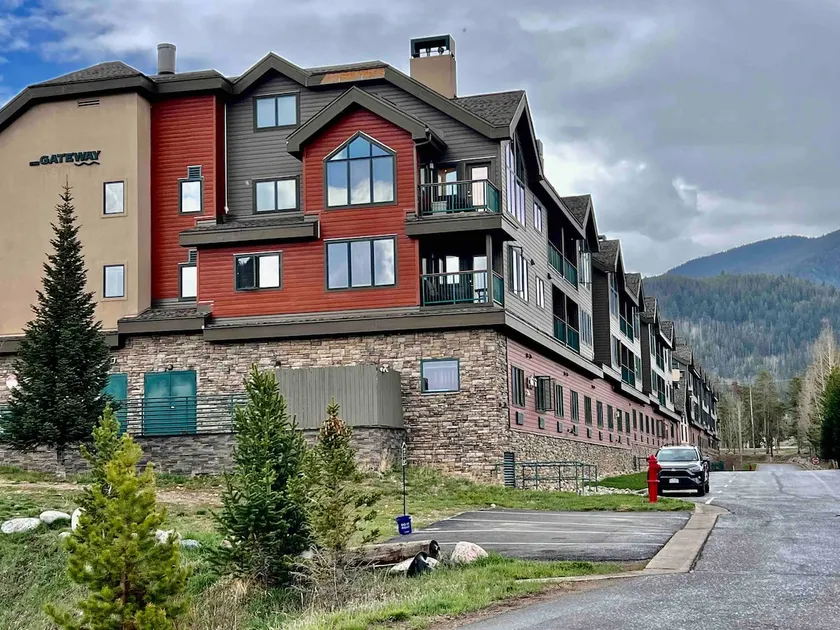 Studio + hot tub/pool- Next to lifts/brewery/food - Image 1