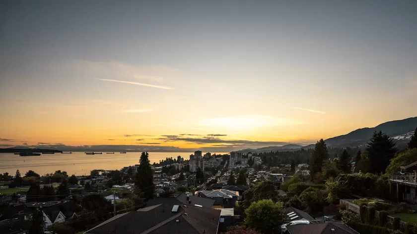 Beach house- Stunning Ocean & City Views | West Van Retreat - Image 1