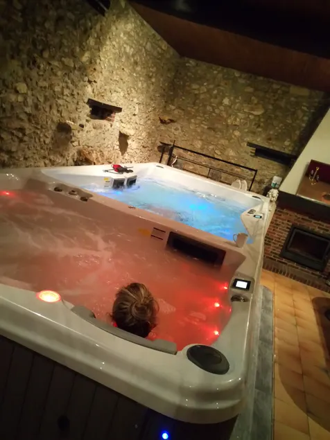 Large SPA-Pool/Sports Room. Loft 4 Bedrooms - Image 1