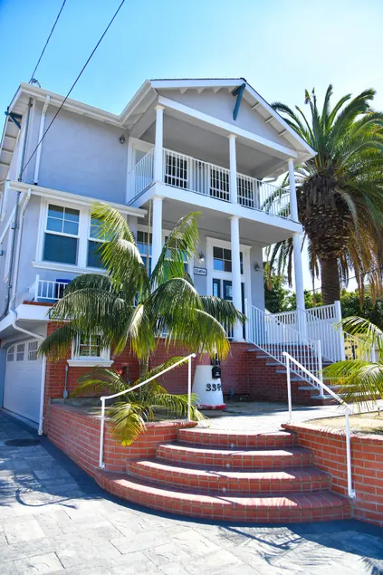 Fernside Getaway- Alameda Home with a View - Image 1