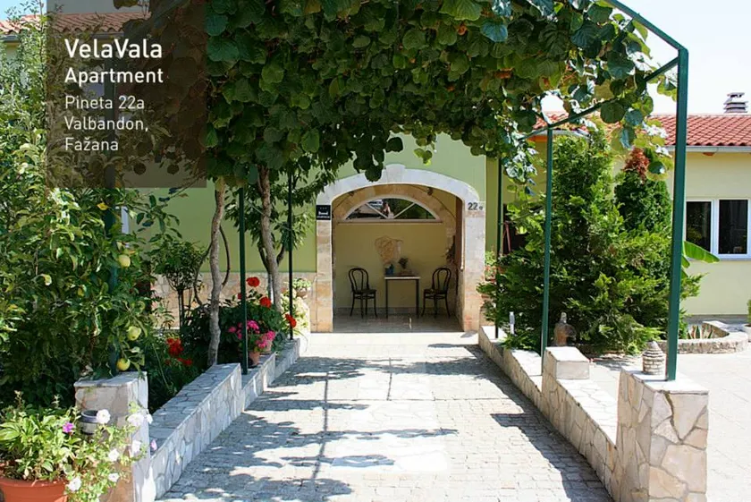 A peaceful green oasis VelaVala - Image 1
