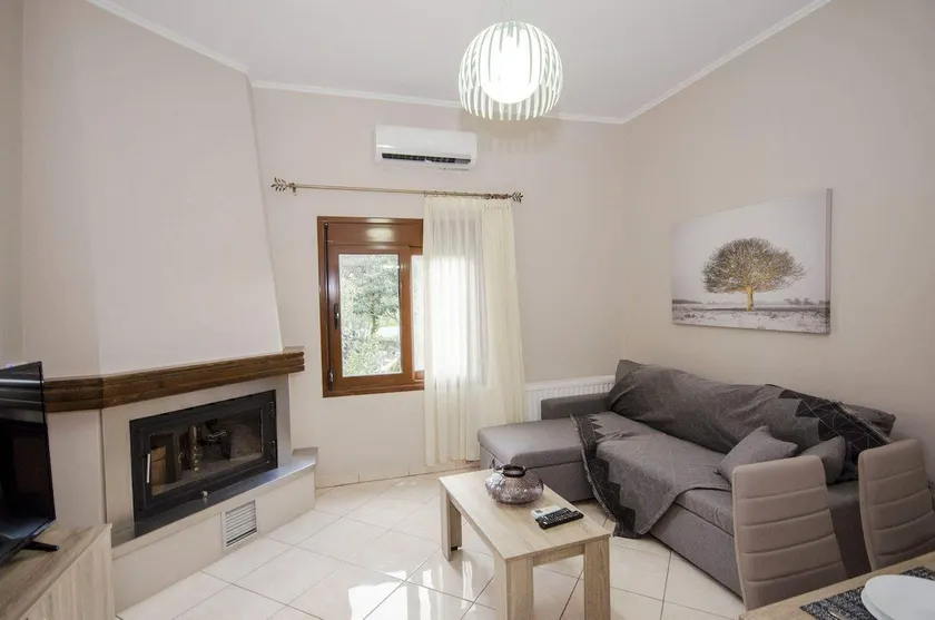 Horio House - Image 1