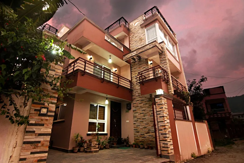 Sunrise Apartment - Image 1