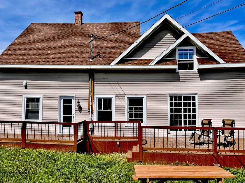 Cottage with terrace overlooking the bay - Image 1