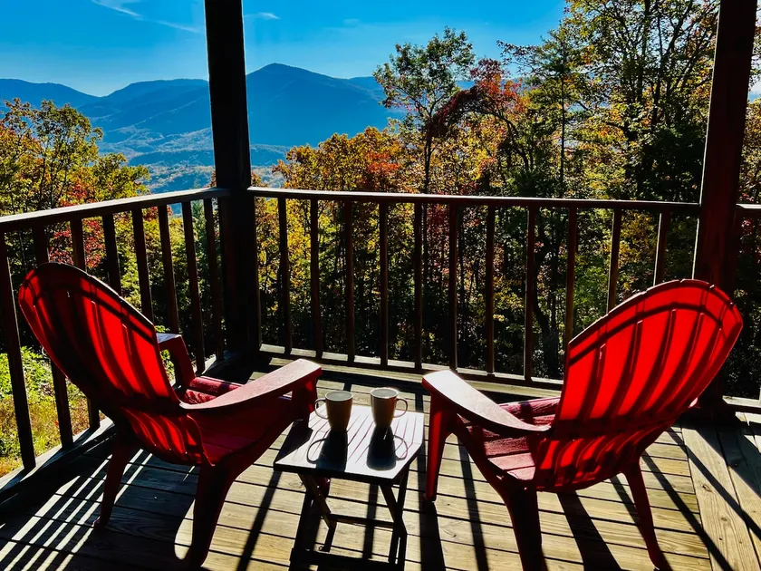 Smokies Mountaintop Home+Panoramic Views & Hot Tub - Image 1