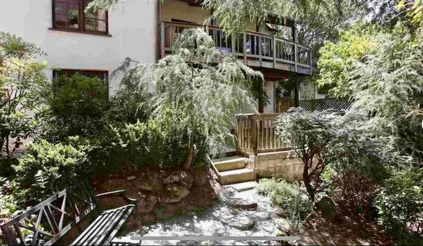 Cozy Home + Garden in the Hills - Image 1