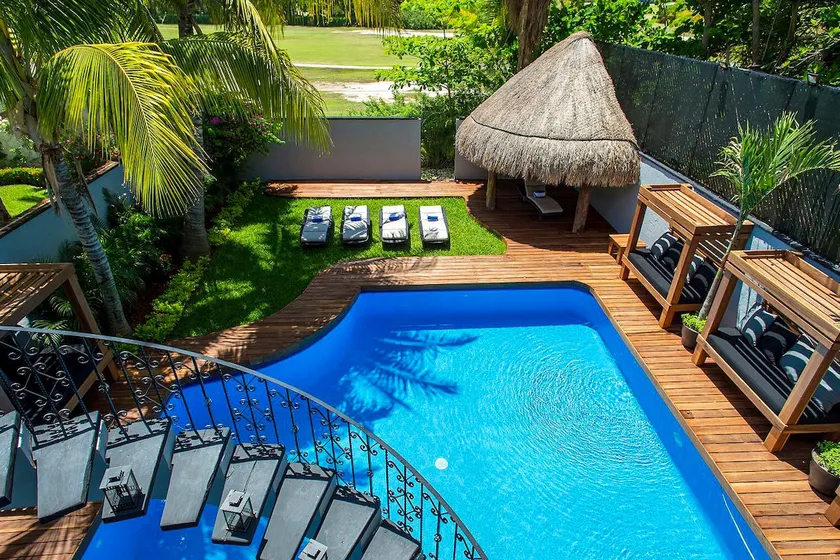 5BR Villa Azur in the heart of Cancun Hotel Zone - Image 1
