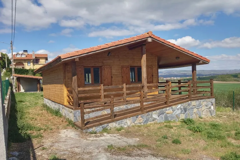 Schönes Holzhaus mit herrlichem Blick - Image 1