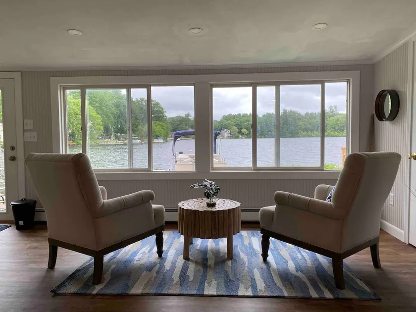2 bedroom waterfront retreat all seasons - Image 1