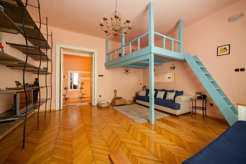 Guido Palace Downtown Apartment - Image 1