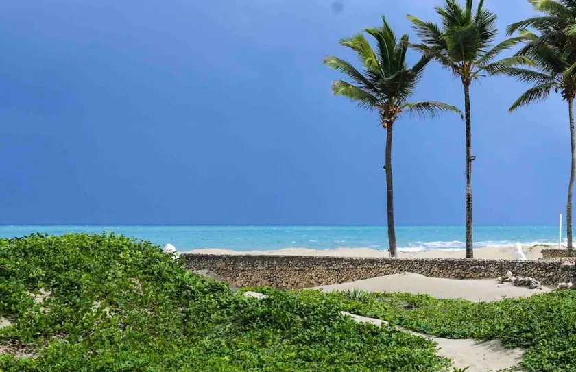 ⛱🏝Unique☆ Breathtaking★ Beachfront🗝 Private Pool 🏝⛱ - Image 1