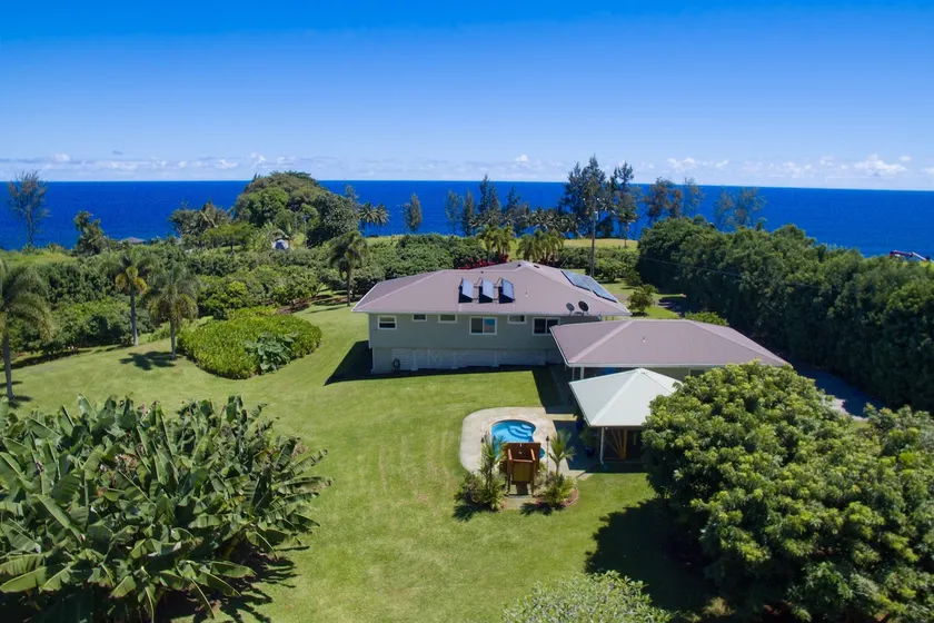 Hamakua Coast Tropical Home - Image 1