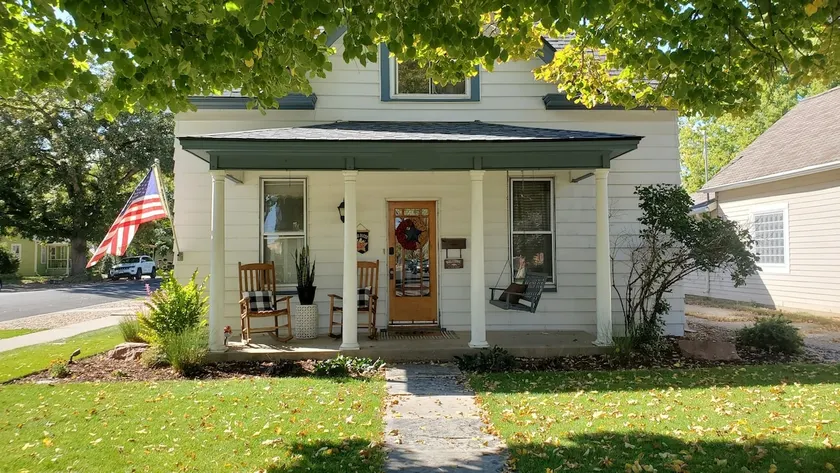 Quaint House in Downtown Loveland (Entire House) - Image 1