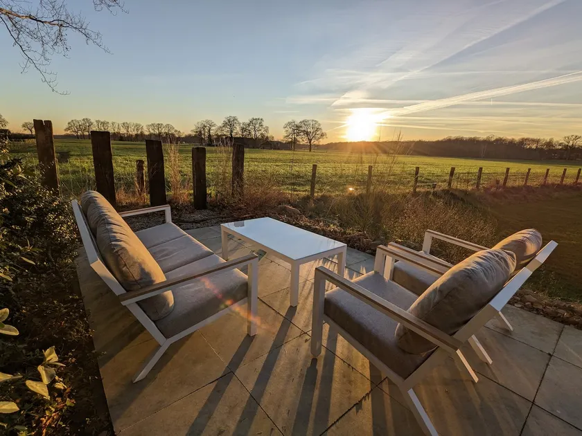 Sustainable barn house, close to nature. - Image 1