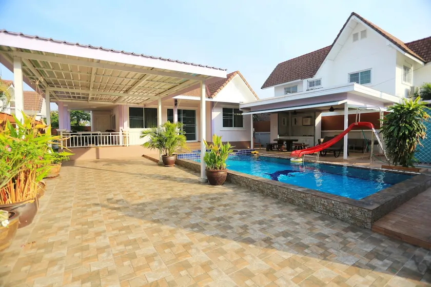 Tropical Villa Hua Hin - Image 1