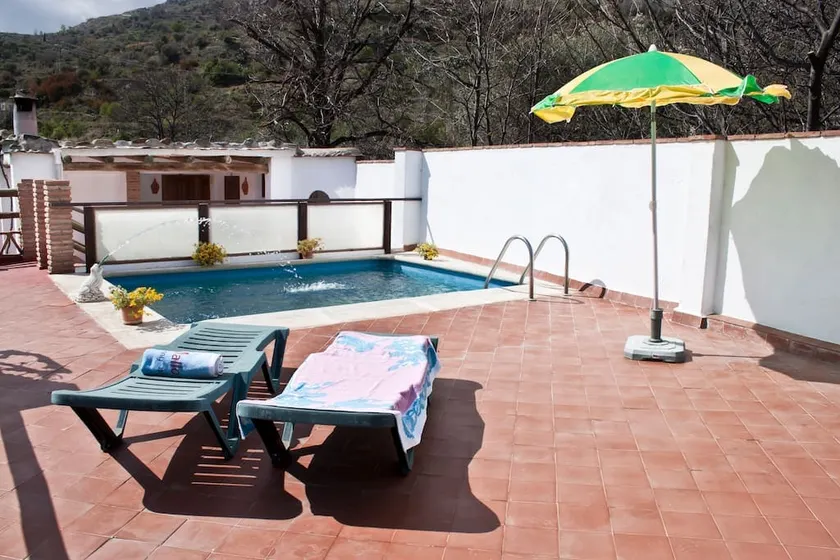 House with pool in La Alpujarra - Image 1