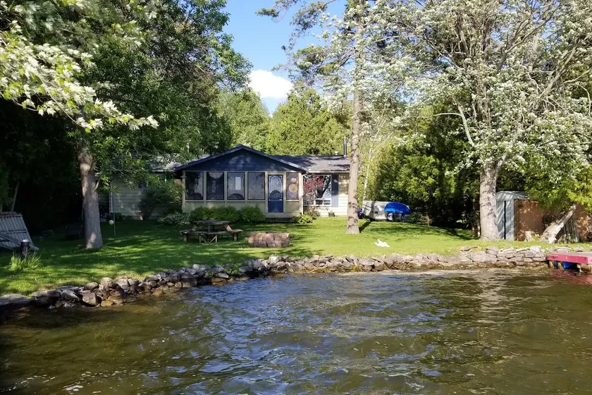 ”Hello Sunshine” Cottage - Image 1