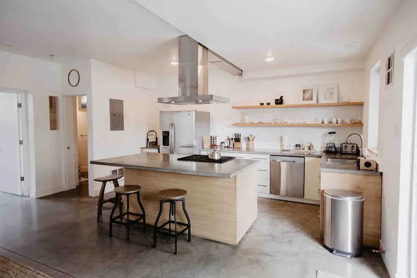 Urban Tranquility at the Cooper House - Image 1
