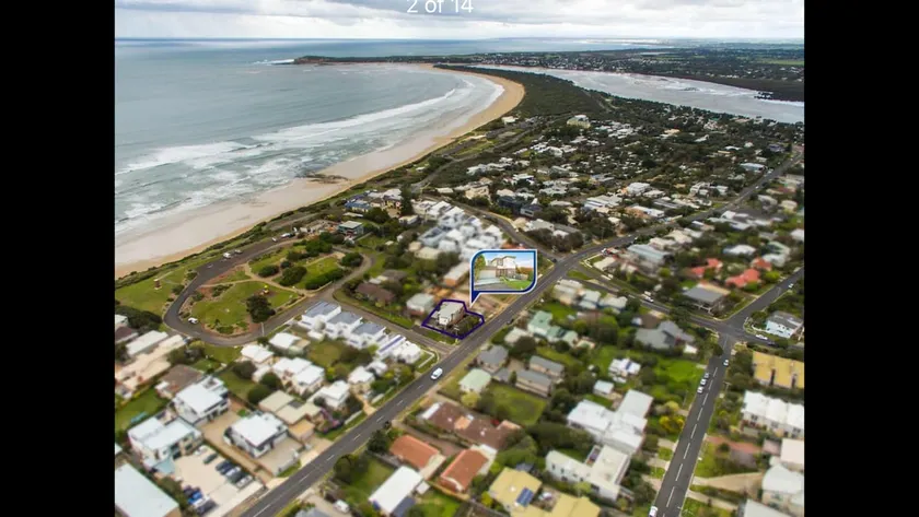 Bikini Bottom Beach House. Beach & Cafe's 300m! - Image 1