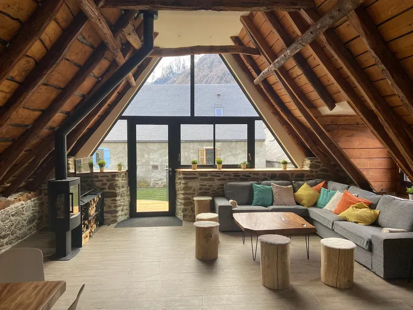 Clarabide Barn - Image 1