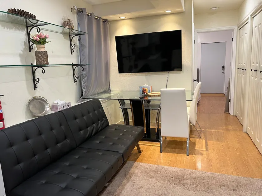 Remodeled 1BR near SF, SFO + Free Parking - Image 1