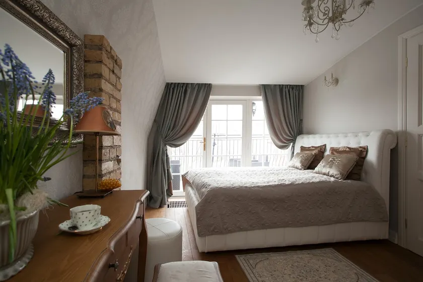 Romantic Maple tree apartment - Image 1