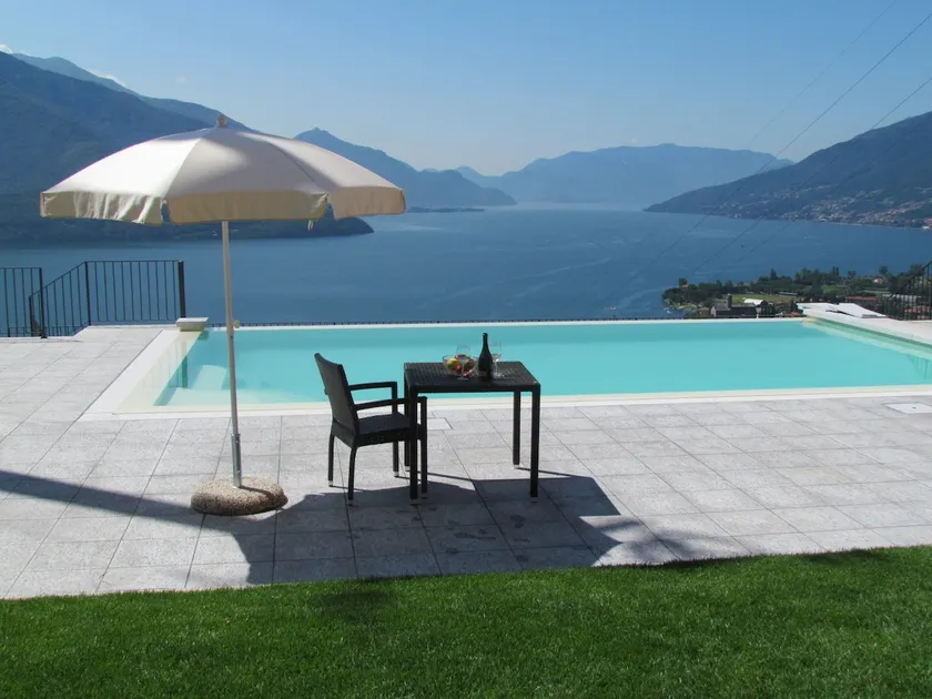 Residence CaFelicita - Apartments Lake View - Infinity Pool - Jacuzzi - Image 1