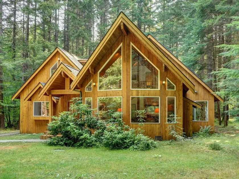Large, forested family refuge - Crystal/Rainier - Image 1
