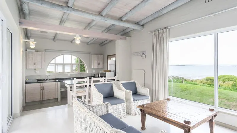Blue Bay Lodge - Image 1