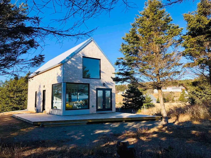 Kingsburg Guest House - Image 1