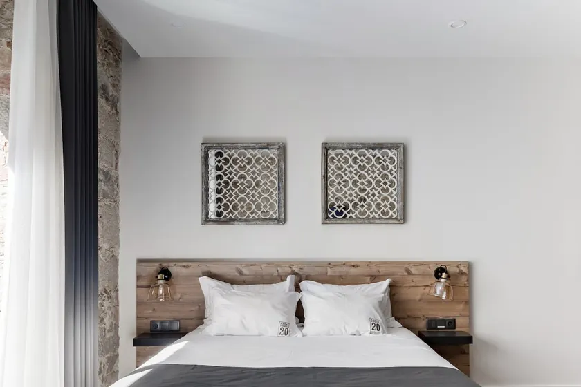 Luxurious double room in a picturesque house - Image 1
