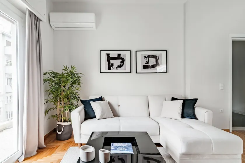 Elegant & Spacious 2bdr Flat - Image 1