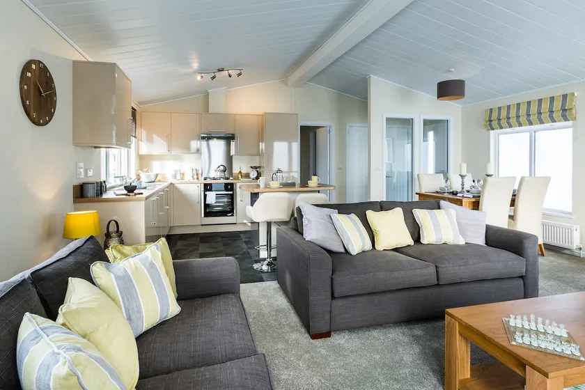 Three Bedroom Lodge 13 - Image 1