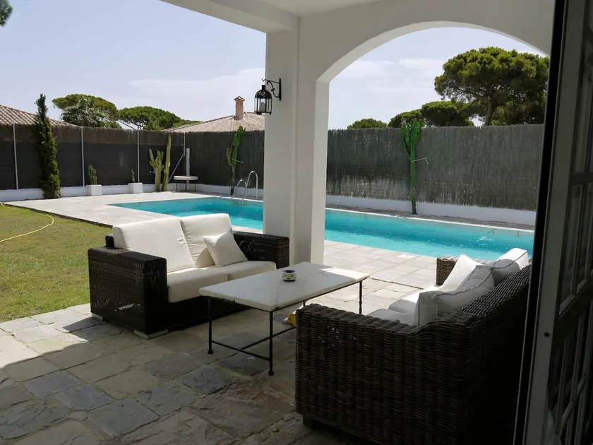 Chalet for 10 with private pool - Image 1