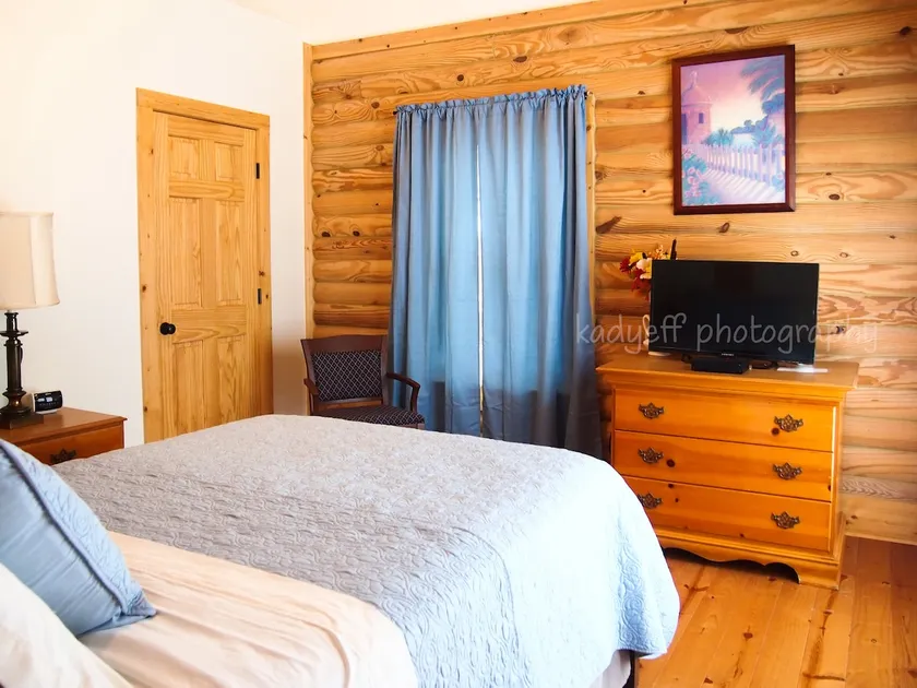 Riverfront Cabin with Great Views! - Image 1