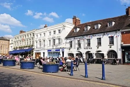 Warwick Market Place Apartment - Image 1