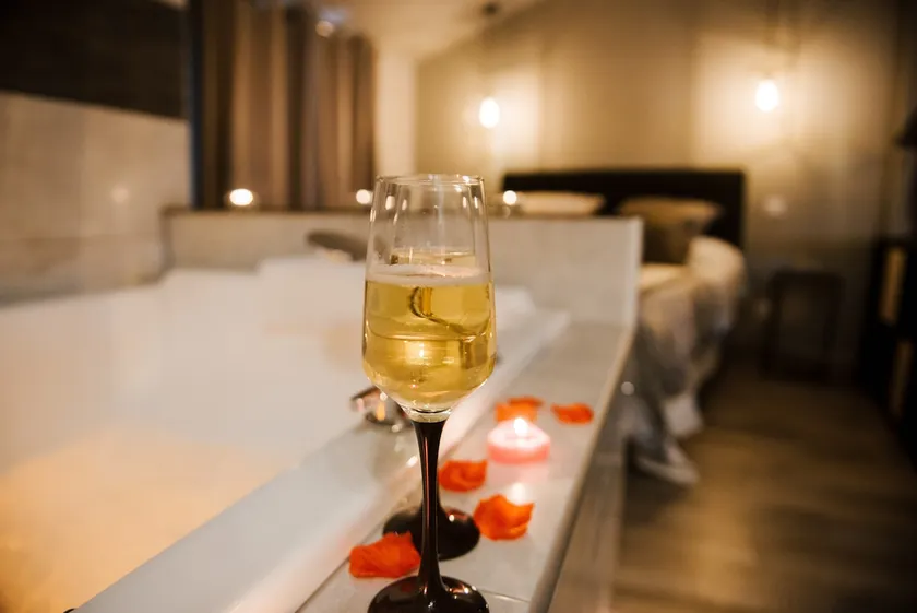 Den romantiske suite med jacuzzi - Image 1