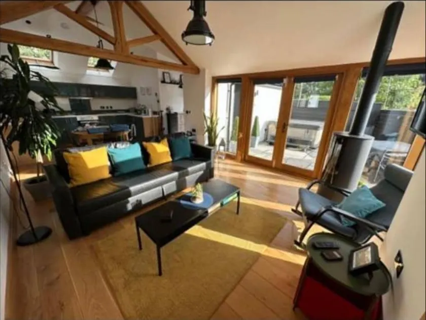 The Oaks. Bespoke glazed oak framed accommodation. - Image 1
