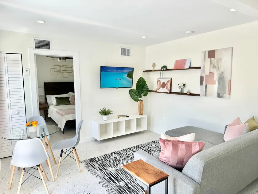 CASA Delray #1 - Luxury & Modern 1bed/1bath - POOL - Image 1