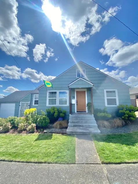 Light & Bright 3-Bedroom on College Hill - Image 1
