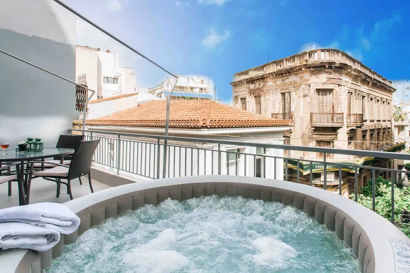 Boutique PLAKA apt with PVT ΟpenAir Jacuzzi - Image 1